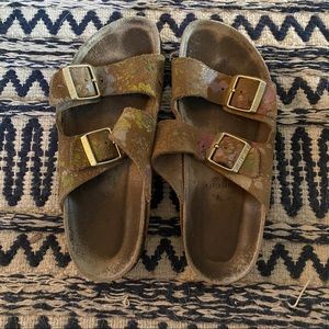 Birkenstock’s Arizona. Multi speckled colors